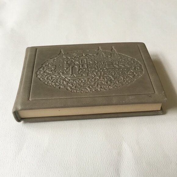 Embossed Building Green Handmade Hardcover Sketch Book Journal - Picture 3 of 10